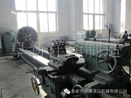 普車CW6163C 最大工件長(zhǎng)度3米、最大工件回轉(zhuǎn)直徑630mm